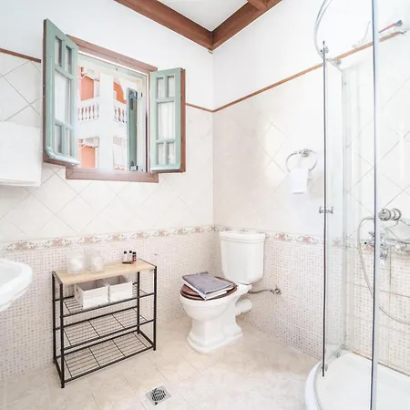 Kefalonia - Charming 3 Bedroom Gardenia فيلة *